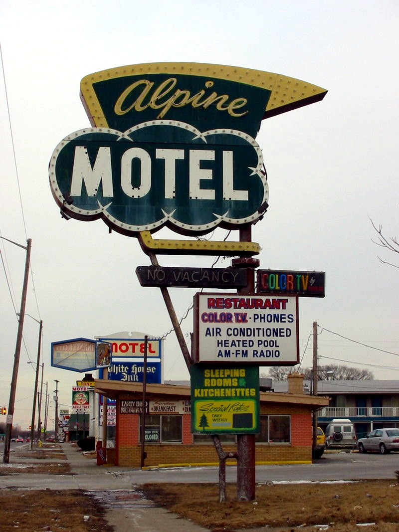 Alpine Motel - Sept 2003 Photo